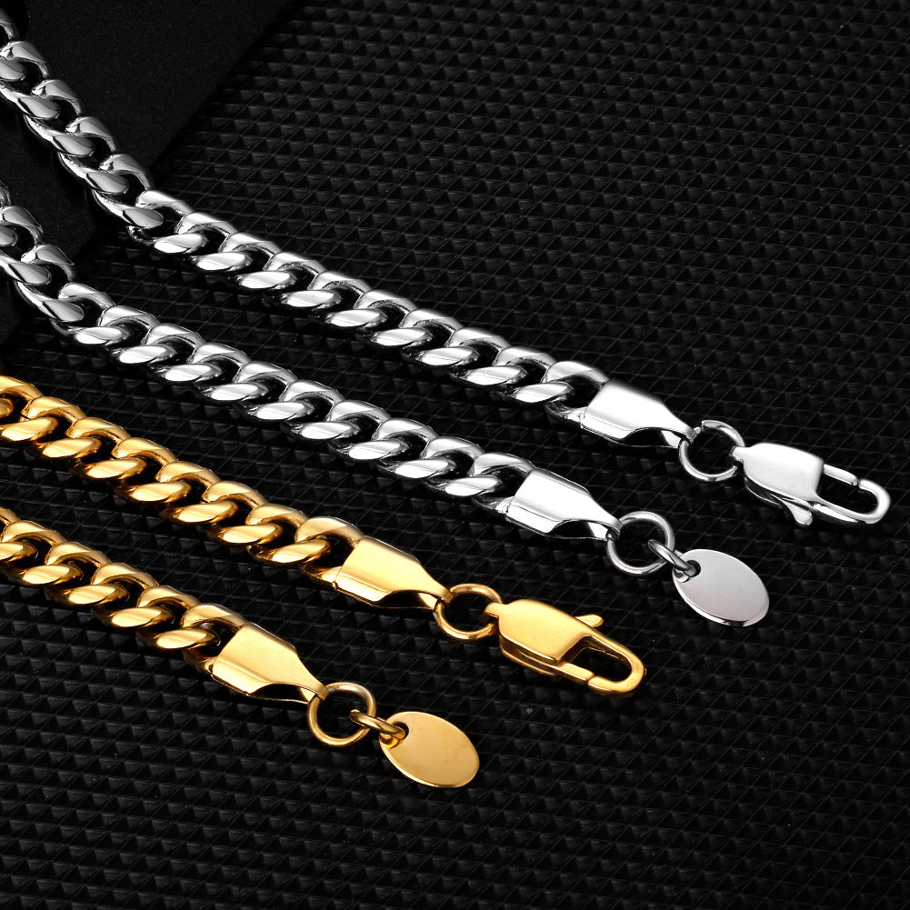 NOXMAJOR gold Cuban chain on the neck — men's